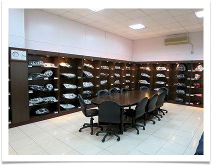 SHOW ROOM SHOW ROOM